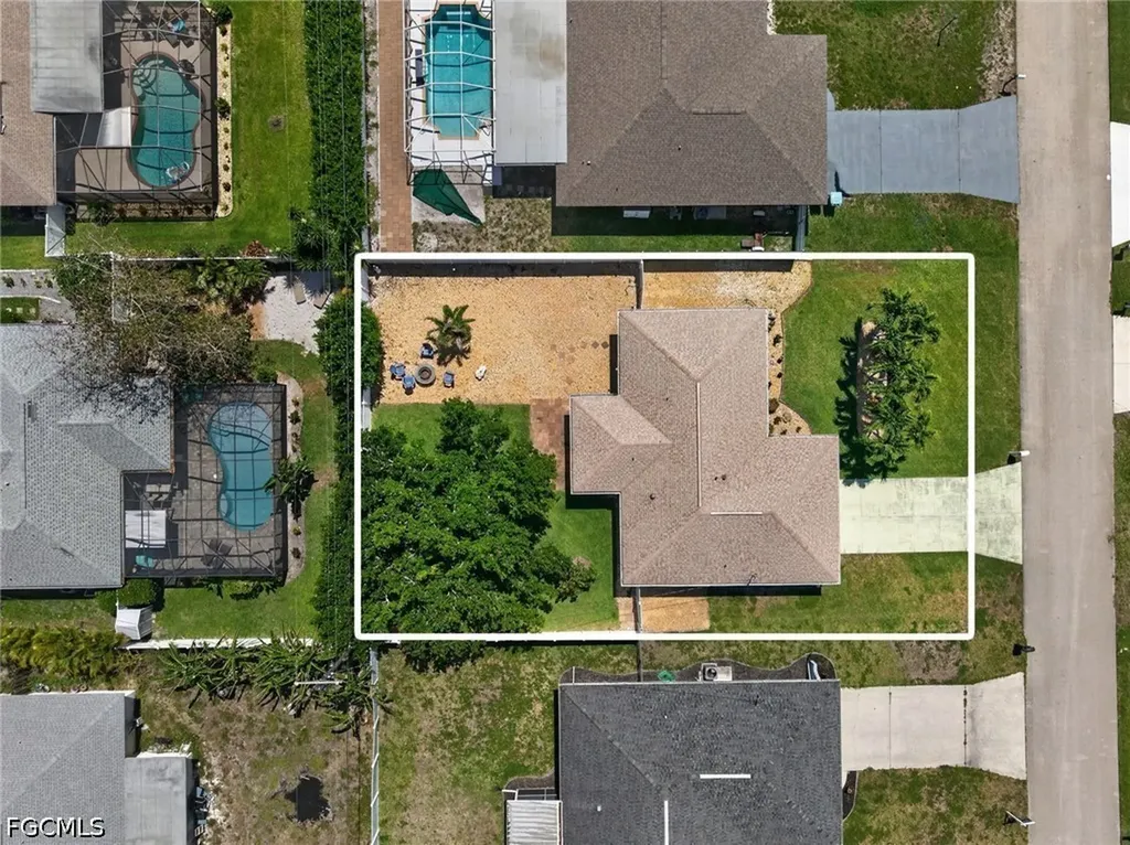 1309 SE 37th Terrace Cape Coral FL 33904