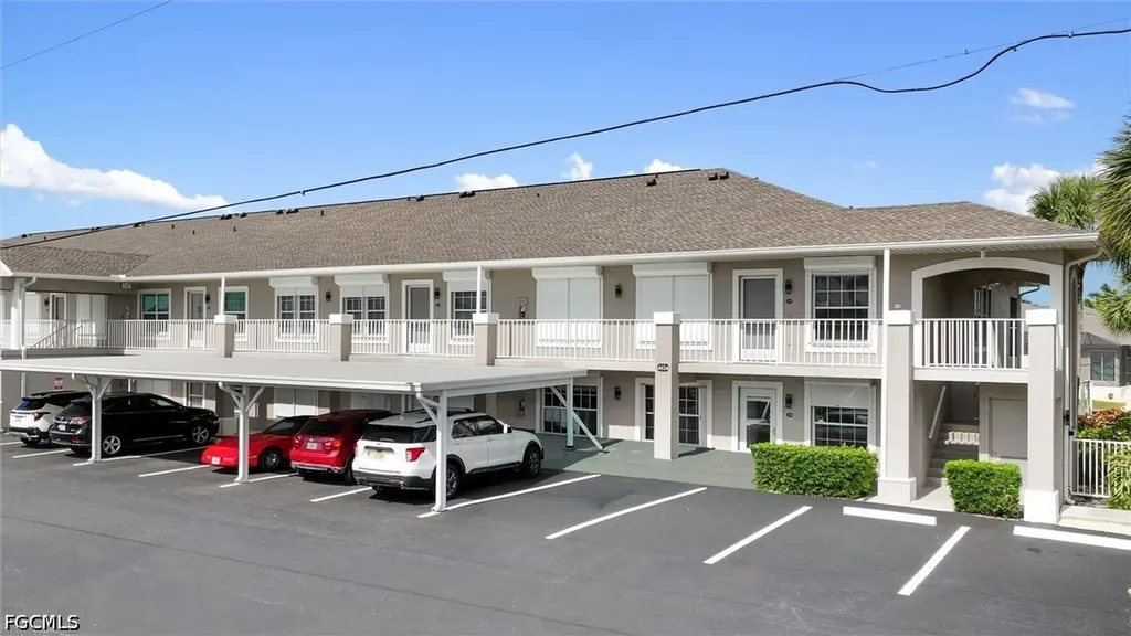 4634 SW 12th Place Cape Coral FL 33914