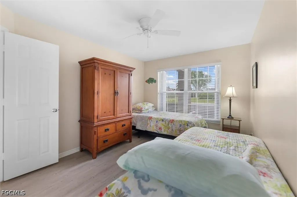 4634 SW 12th Place Cape Coral FL 33914