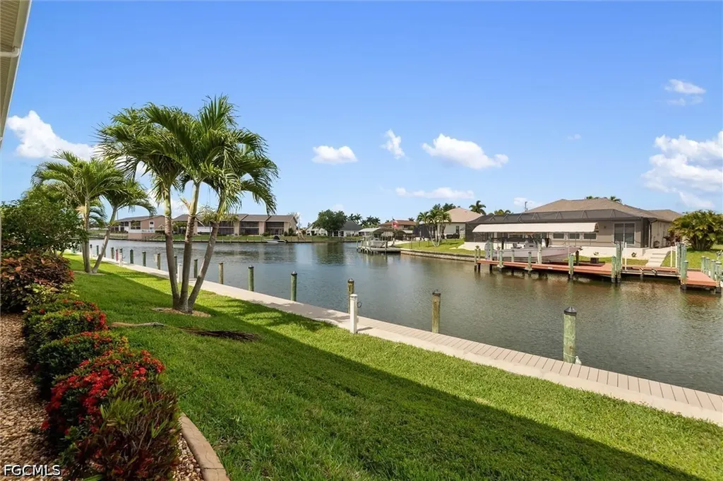 4634 SW 12th Place Cape Coral FL 33914