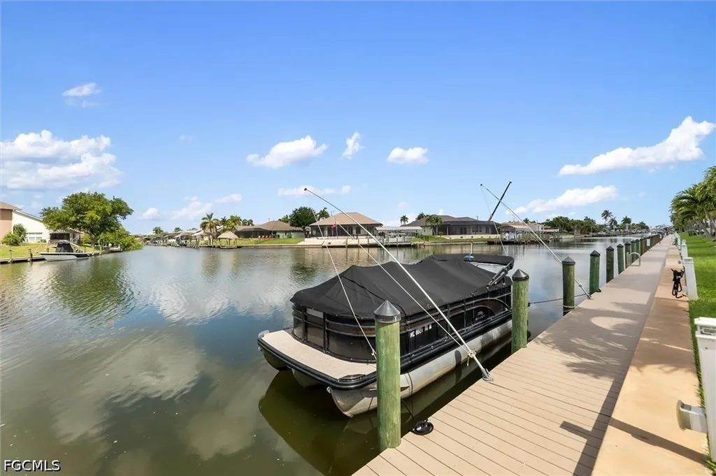 4634 SW 12th Place Cape Coral FL 33914