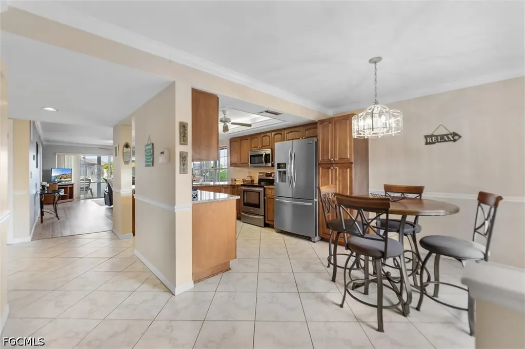 4634 SW 12th Place Cape Coral FL 33914