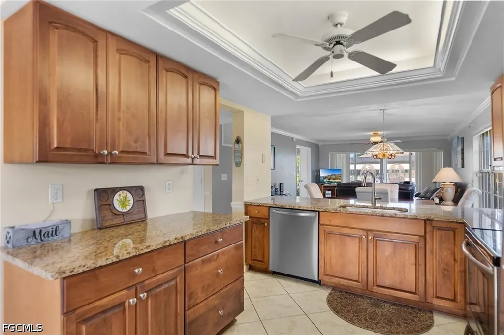 4634 SW 12th Place Cape Coral FL 33914