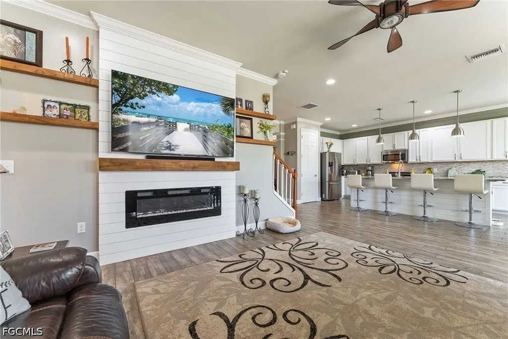 2489 Sutherland Court Cape Coral FL 33991
