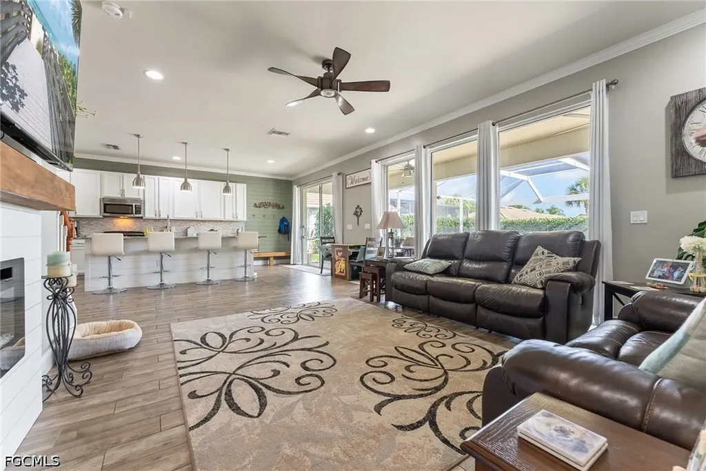 2489 Sutherland Court Cape Coral FL 33991