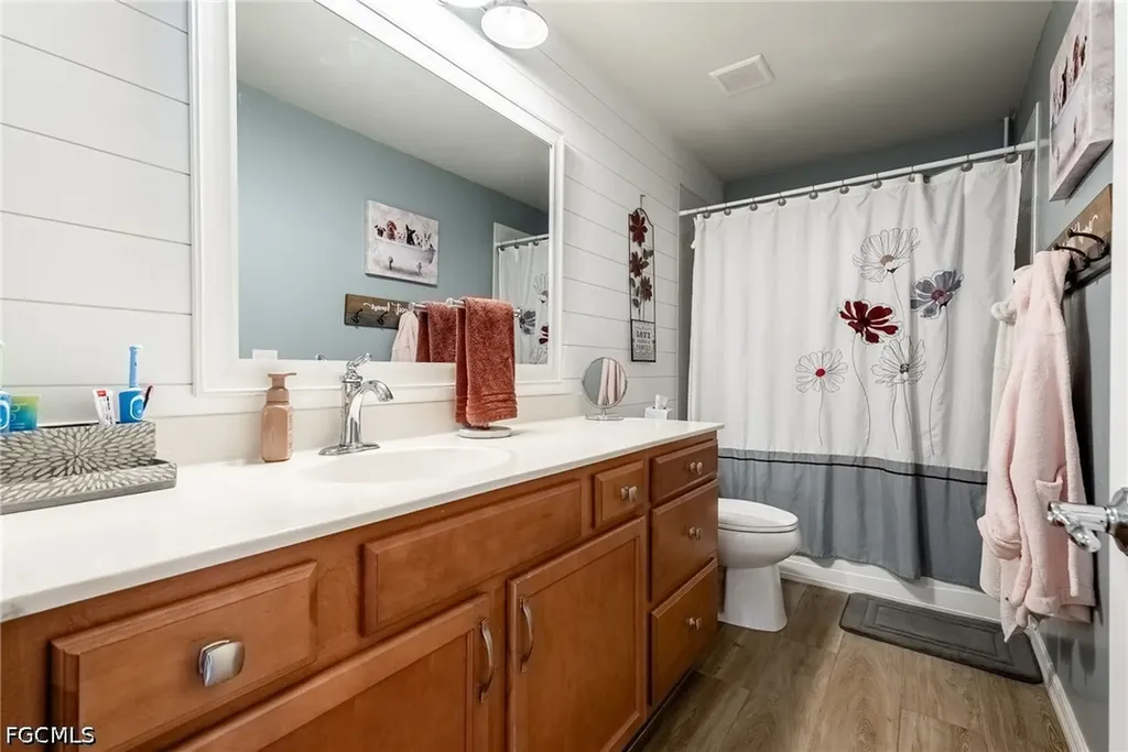 2489 Sutherland Court Cape Coral FL 33991