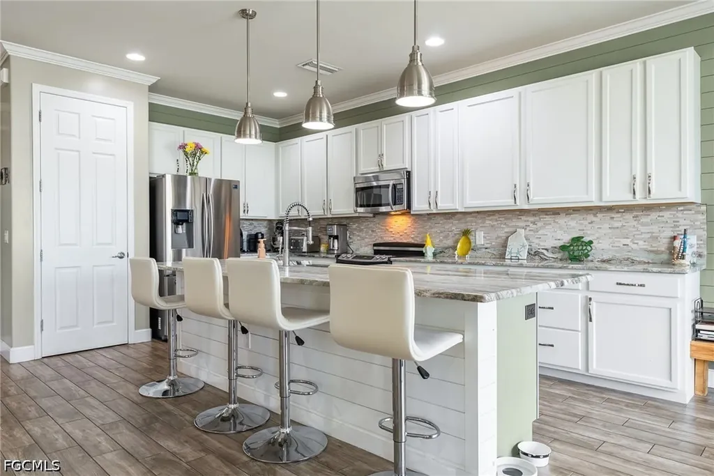 2489 Sutherland Court Cape Coral FL 33991