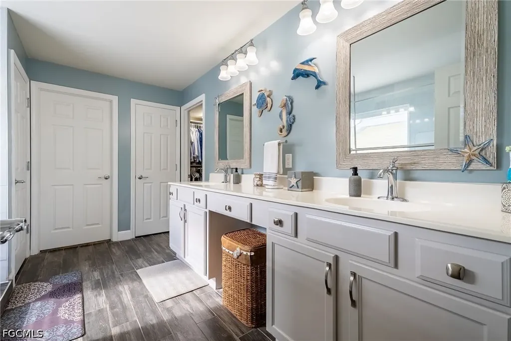 2489 Sutherland Court Cape Coral FL 33991