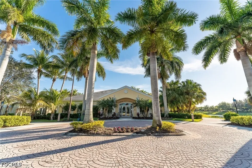 2489 Sutherland Court Cape Coral FL 33991