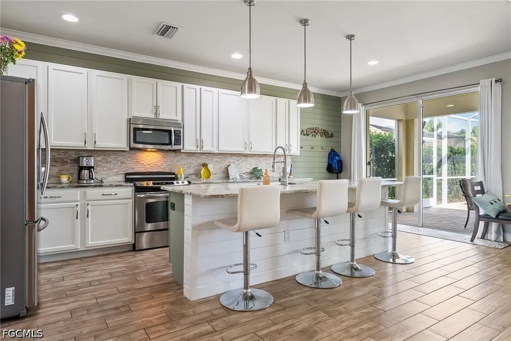 2489 Sutherland Court Cape Coral FL 33991