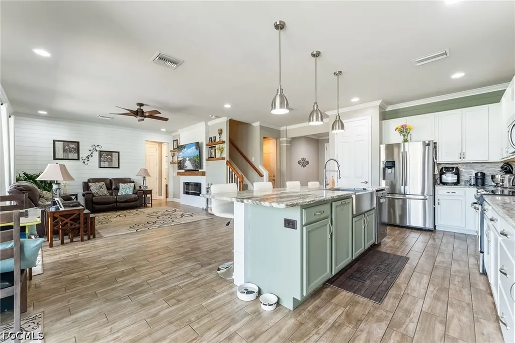 2489 Sutherland Court Cape Coral FL 33991
