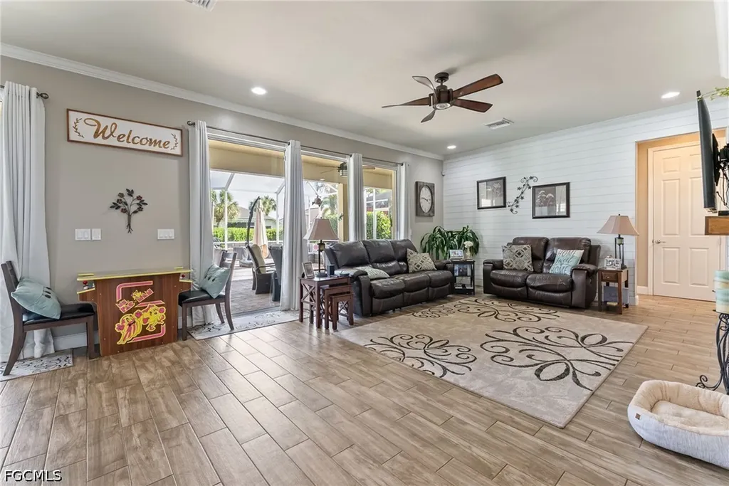 2489 Sutherland Court Cape Coral FL 33991