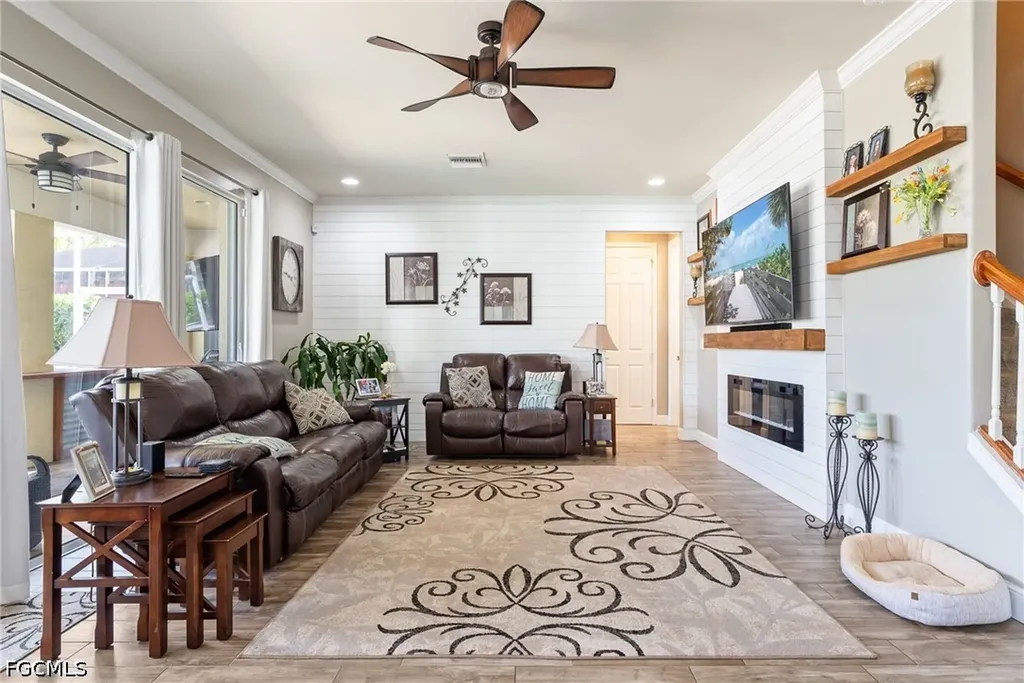 2489 Sutherland Court Cape Coral FL 33991
