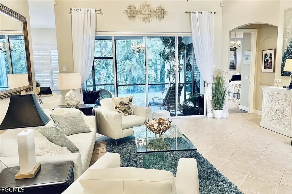 16156 Parque Lane Naples FL 34110