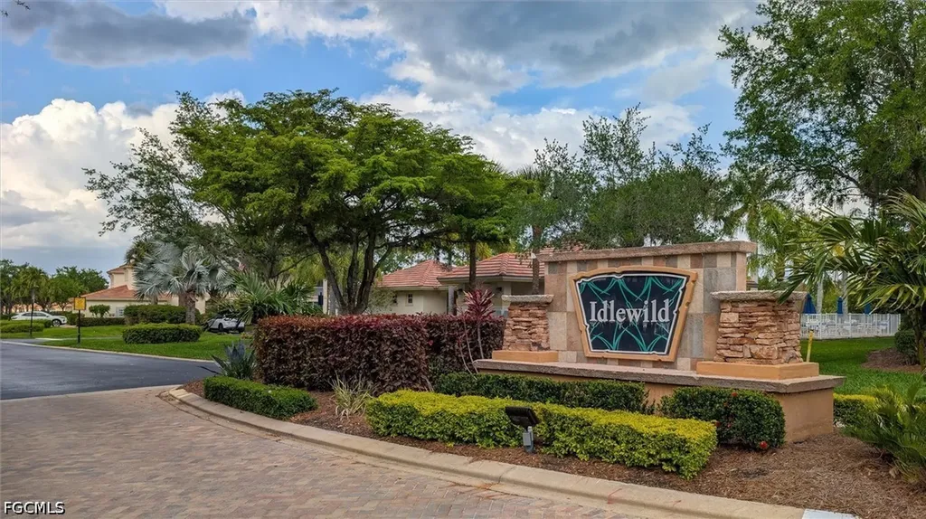 3111 Meandering Way Fort Myers FL 33905