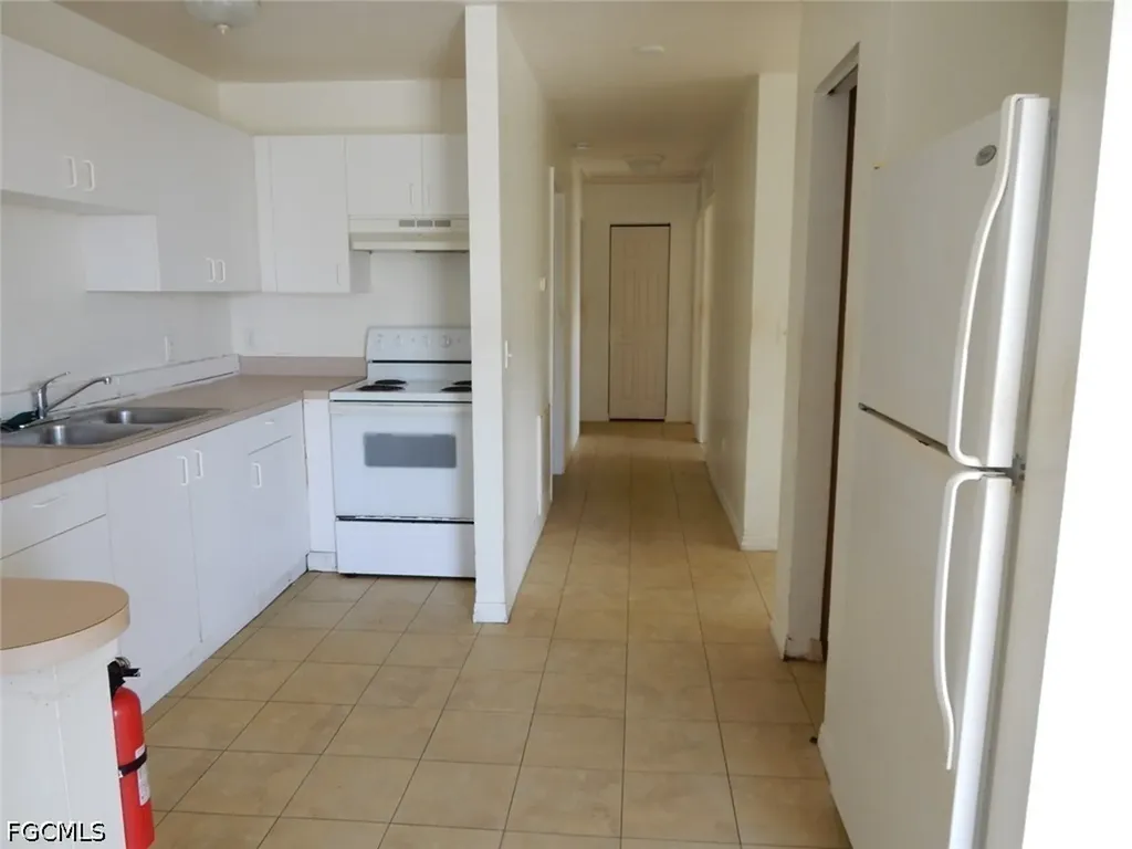 899 Ridgeway Drive North Fort Myers FL 33903