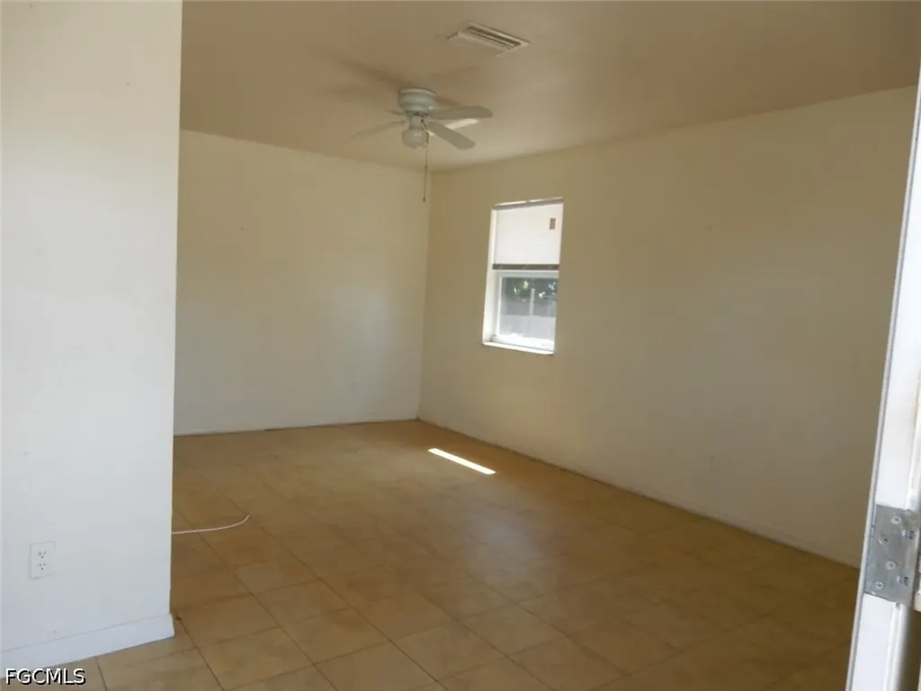 899 Ridgeway Drive North Fort Myers FL 33903