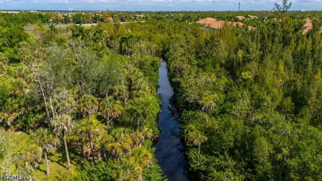 7046/7058 Maida Lane Fort Myers FL 33907