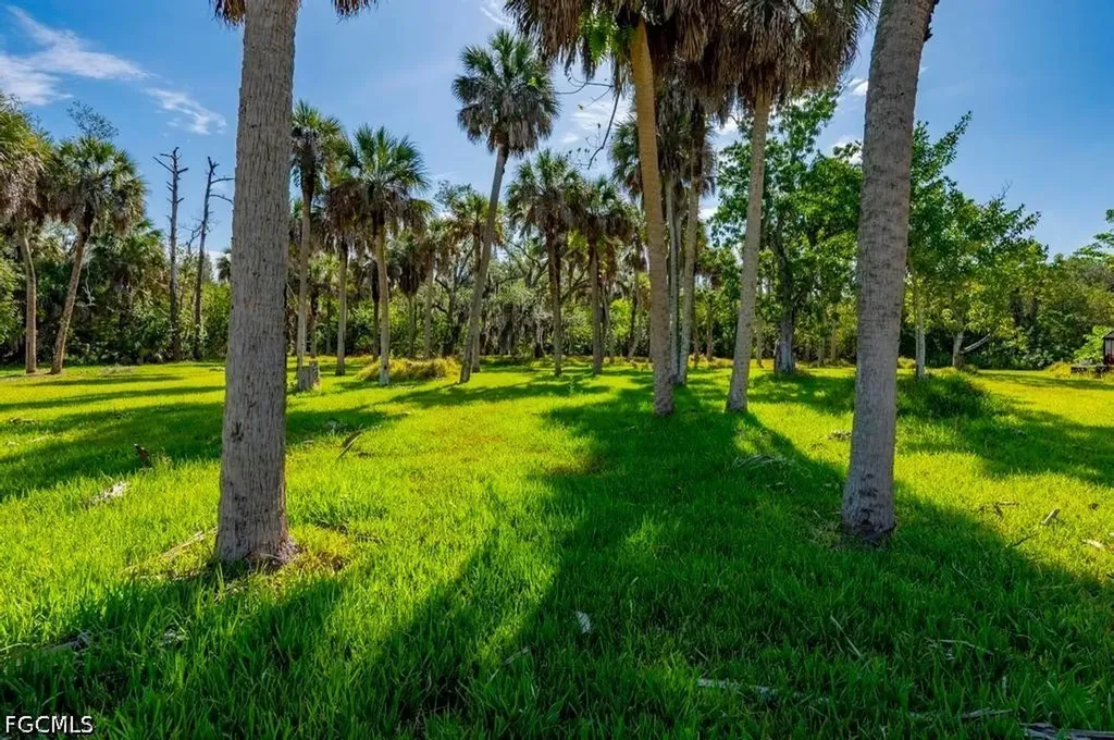 7046/7058 Maida Lane Fort Myers FL 33907