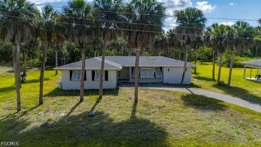 7046/7058 Maida Lane Fort Myers FL 33907