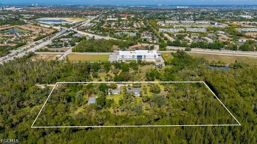 7046/7058 Maida Lane Fort Myers FL 33907