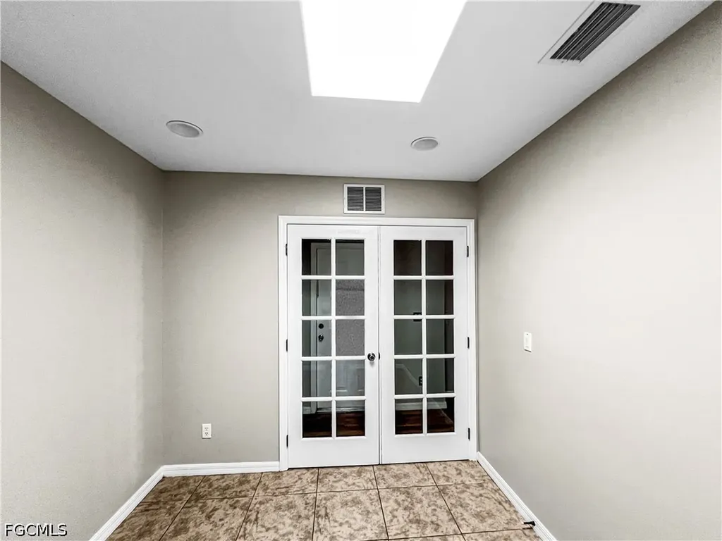 2130 NE 8th Place Cape Coral FL 33909