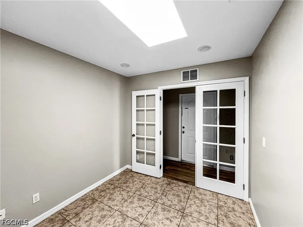 2130 NE 8th Place Cape Coral FL 33909