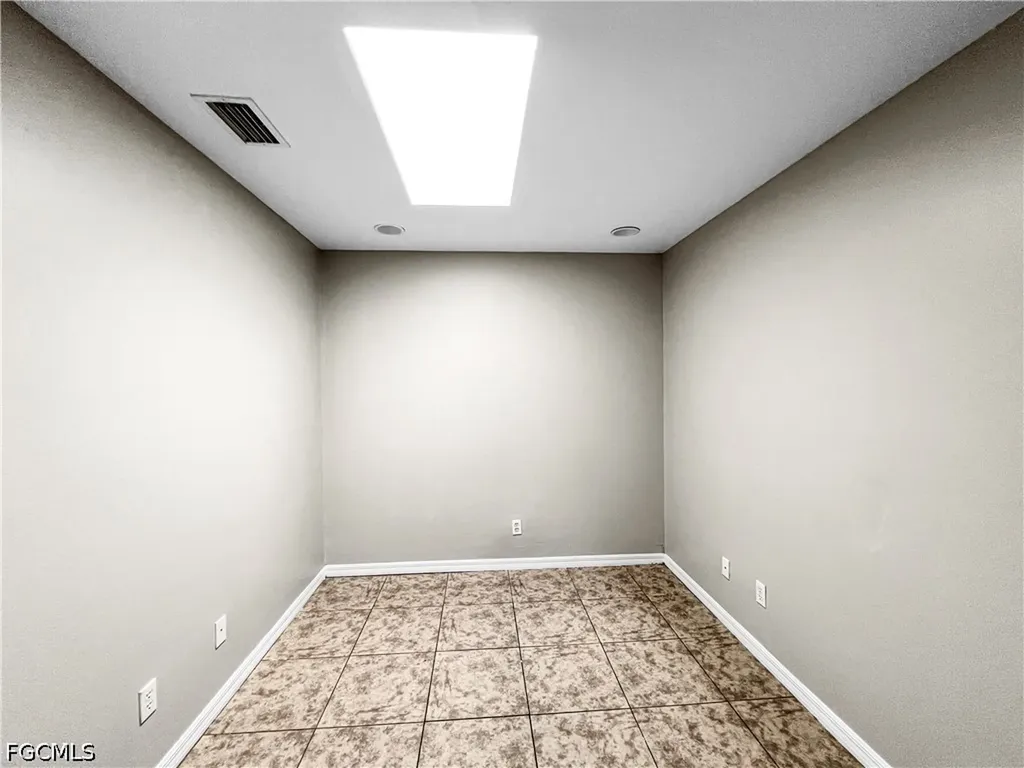 2130 NE 8th Place Cape Coral FL 33909