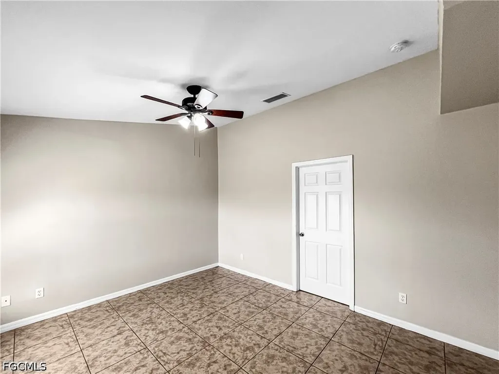 2130 NE 8th Place Cape Coral FL 33909