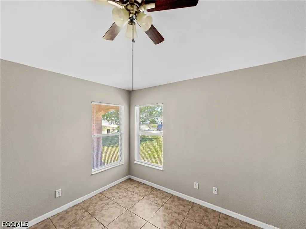2130 NE 8th Place Cape Coral FL 33909