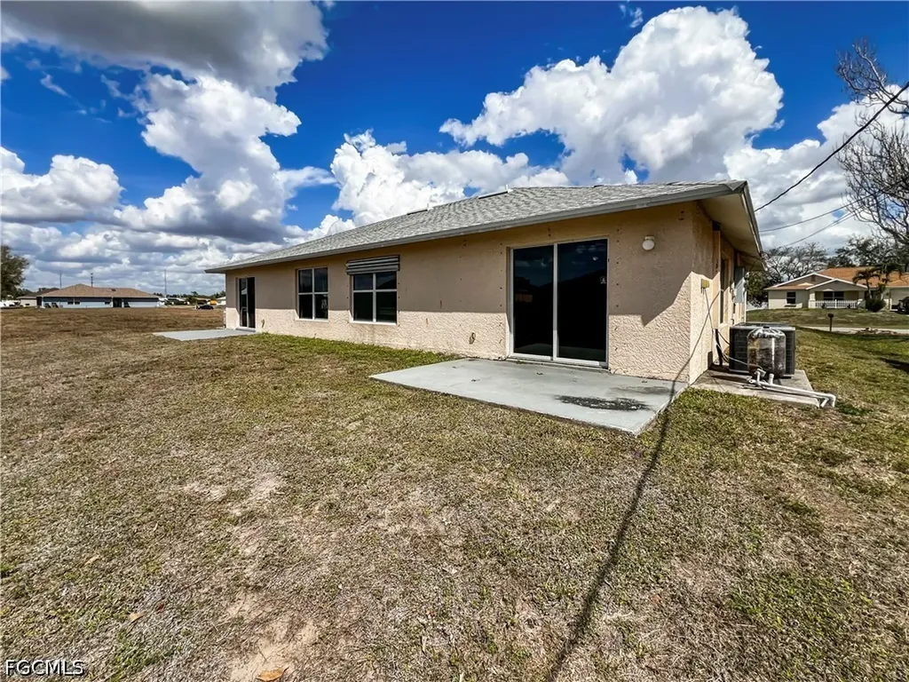 2130 NE 8th Place Cape Coral FL 33909