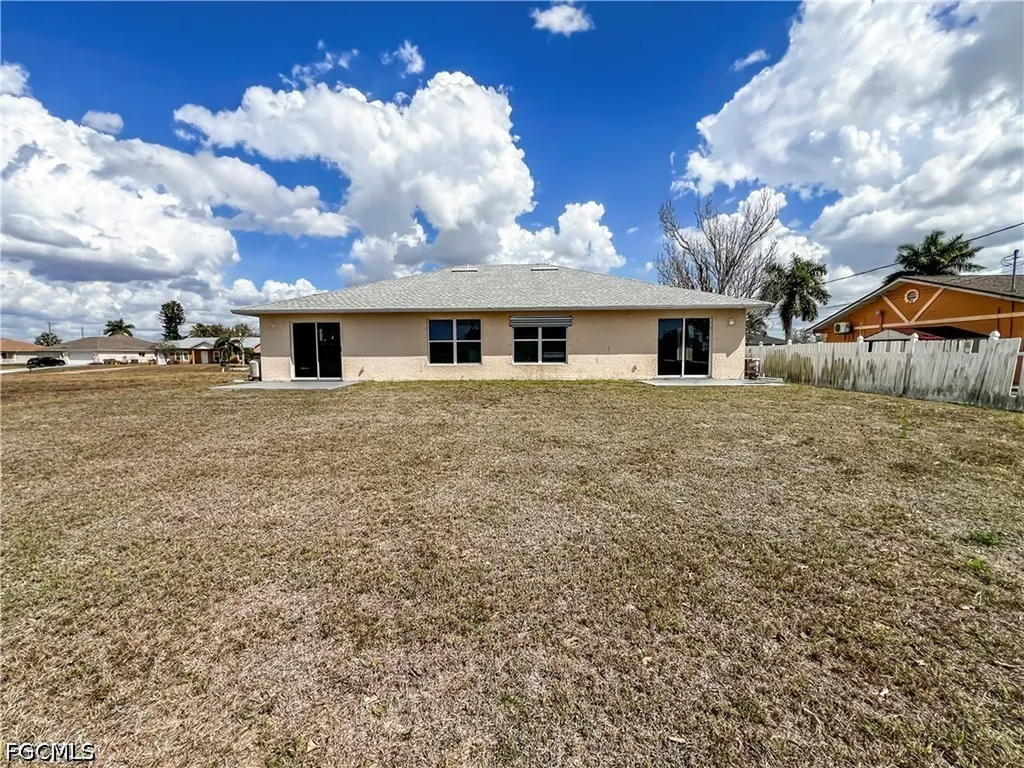 2130 NE 8th Place Cape Coral FL 33909