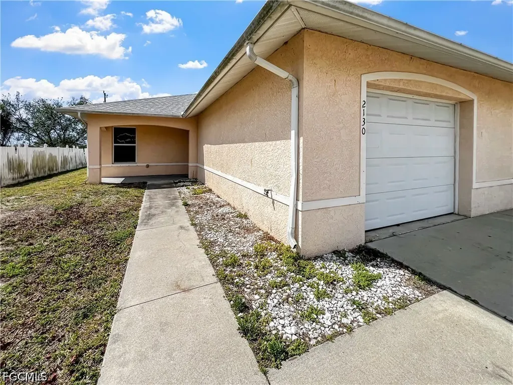 2130 NE 8th Place Cape Coral FL 33909