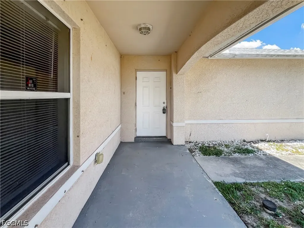 2130 NE 8th Place Cape Coral FL 33909