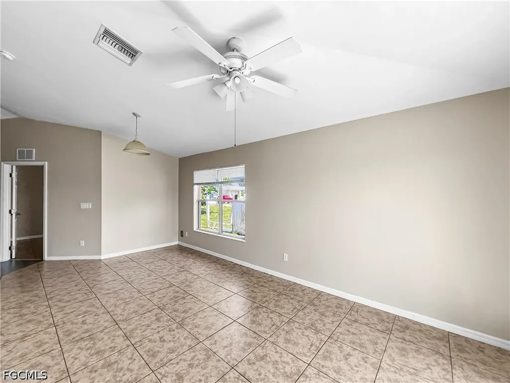2130 NE 8th Place Cape Coral FL 33909