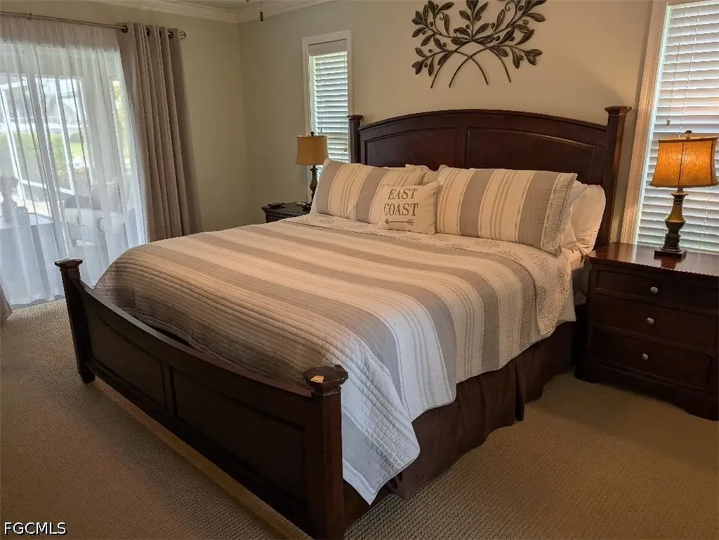 5008 SW 9th Place Cape Coral FL 33914