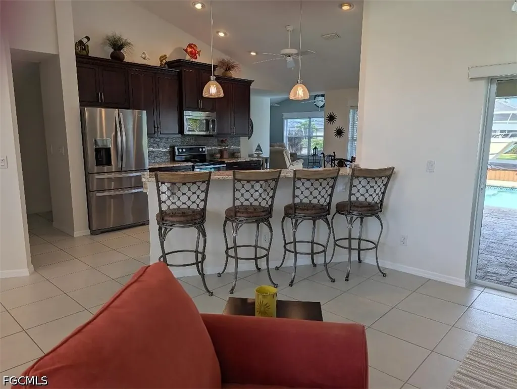 5008 SW 9th Place Cape Coral FL 33914
