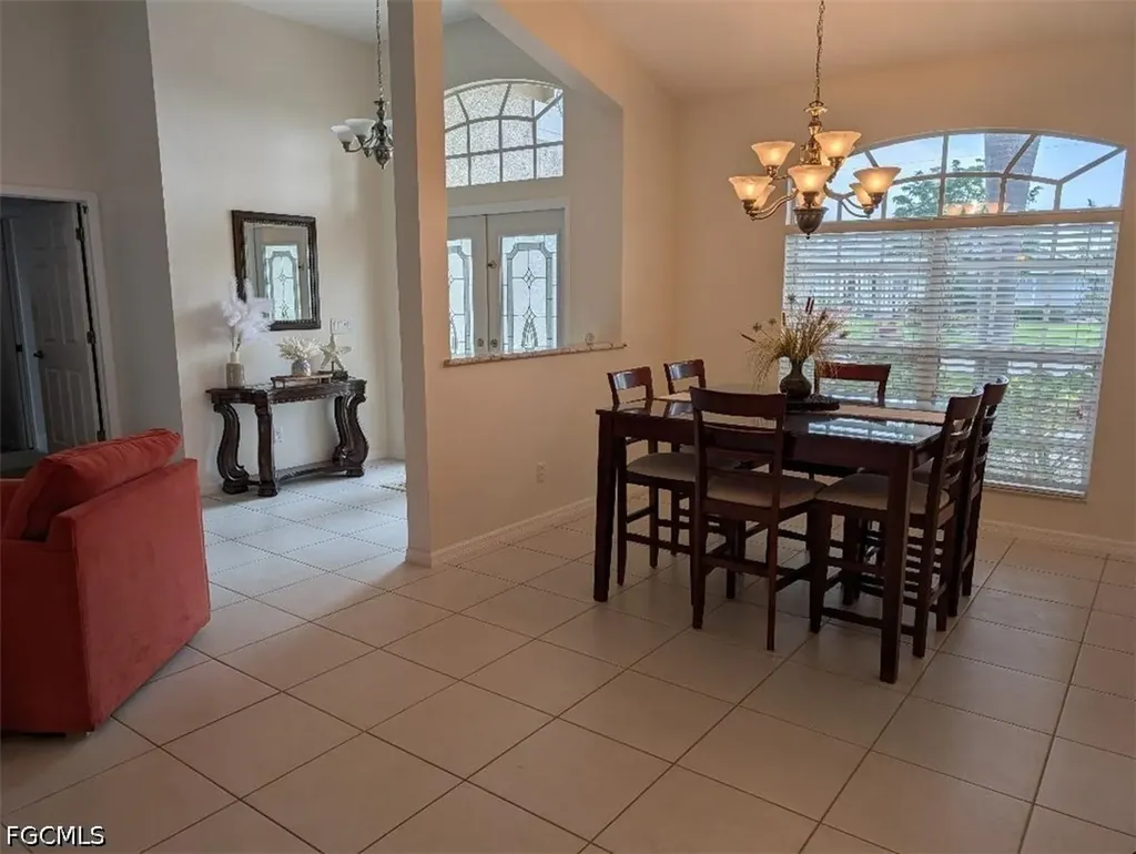 5008 SW 9th Place Cape Coral FL 33914