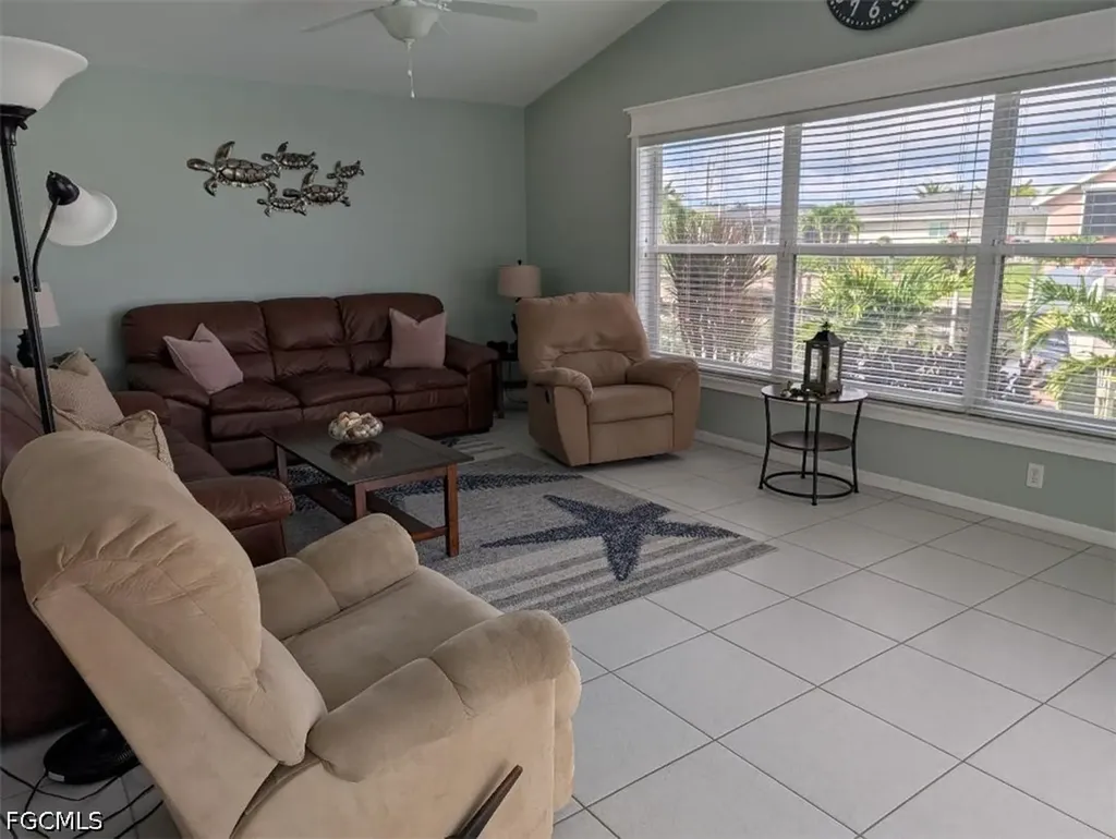 5008 SW 9th Place Cape Coral FL 33914