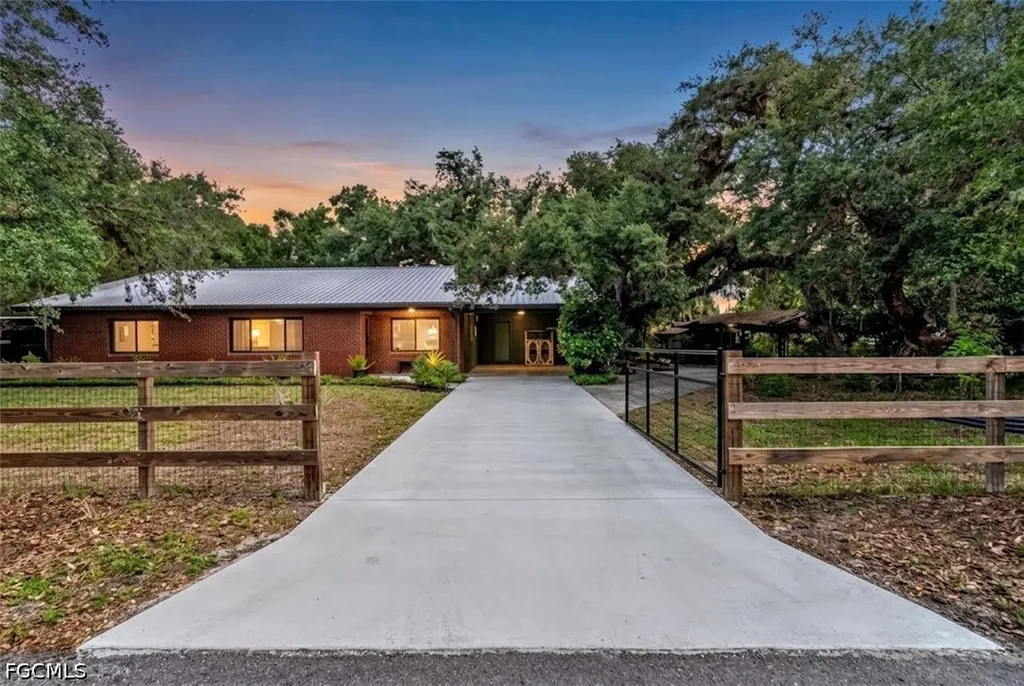 412 Fraser Avenue Labelle FL 33935