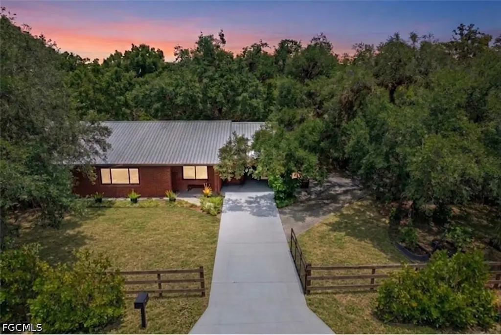412 Fraser Avenue Labelle FL 33935