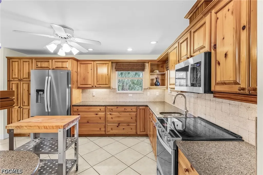 14221 Clubhouse Drive Bokeelia FL 33922