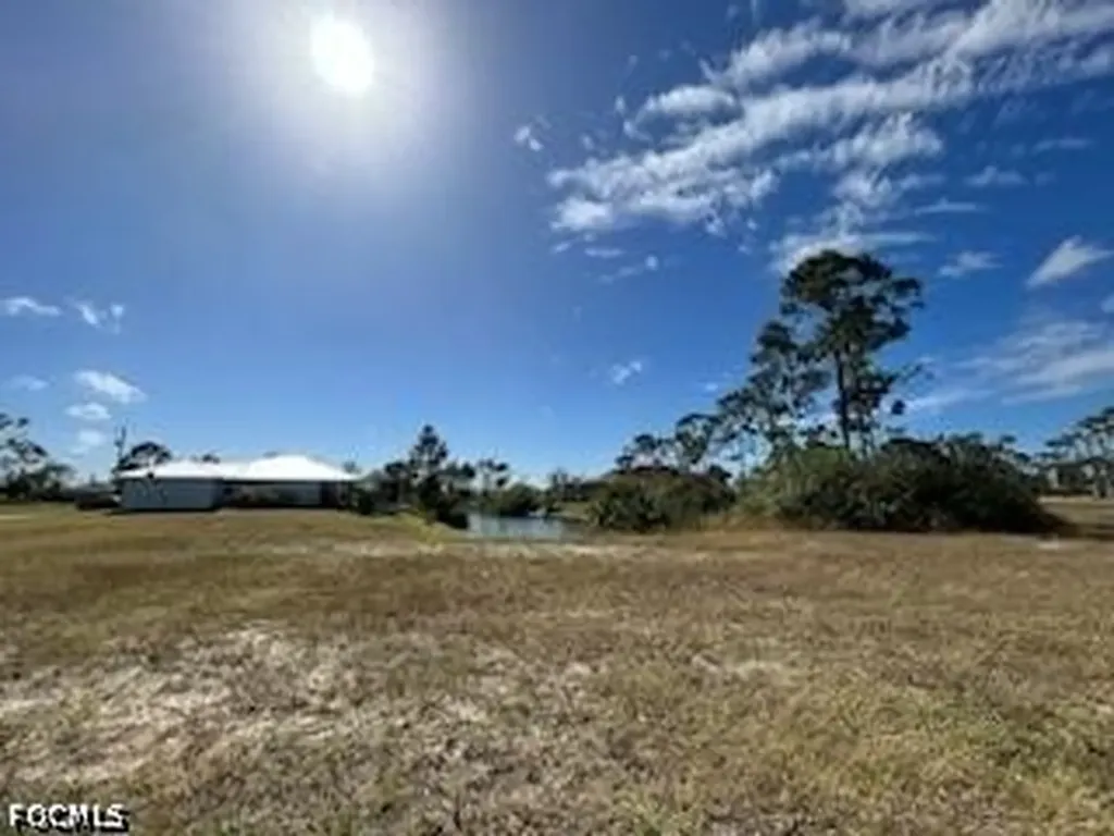 1720 Jacaranda Parkway W Cape Coral FL 33993