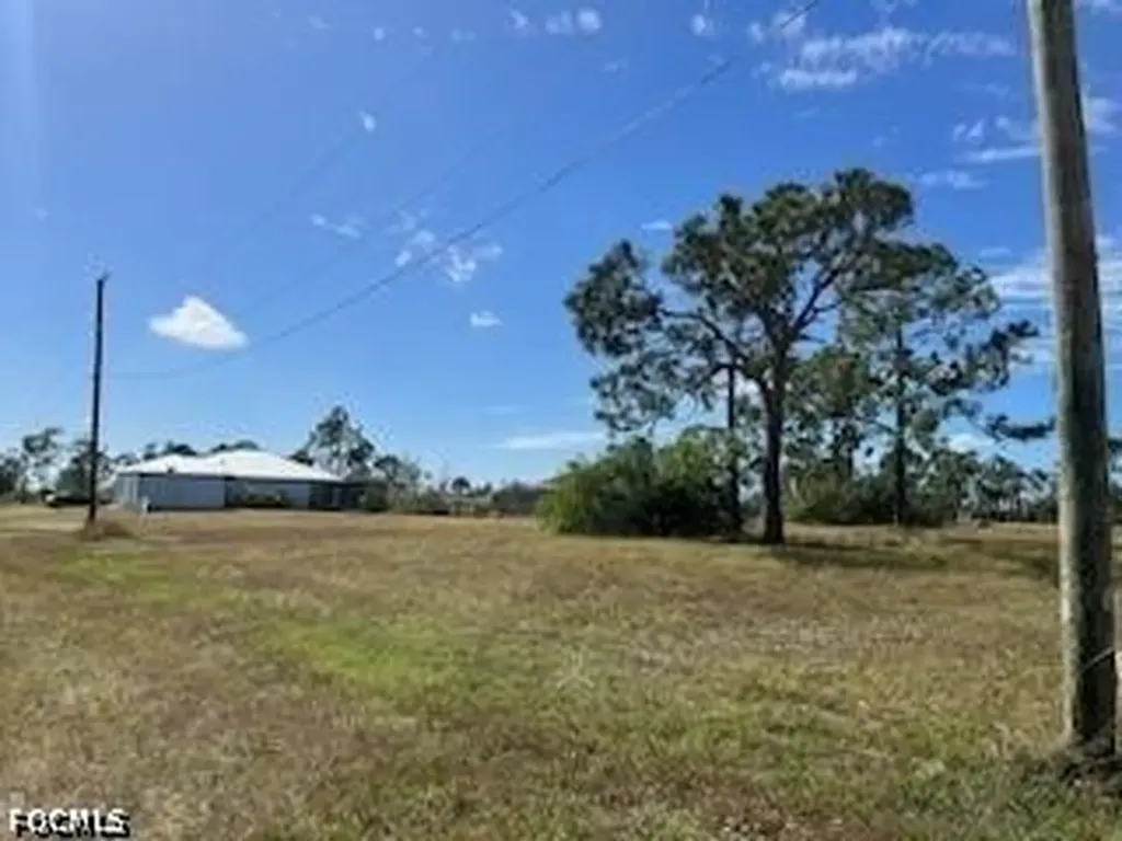 1720 Jacaranda Parkway W Cape Coral FL 33993