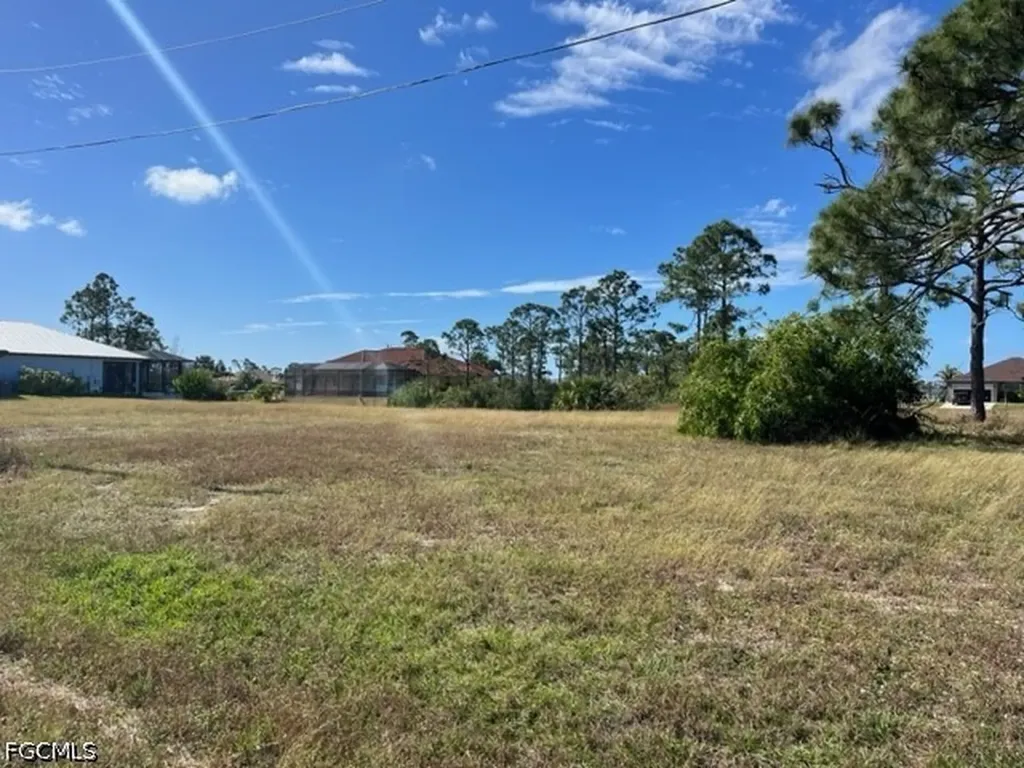 1720 Jacaranda Parkway W Cape Coral FL 33993
