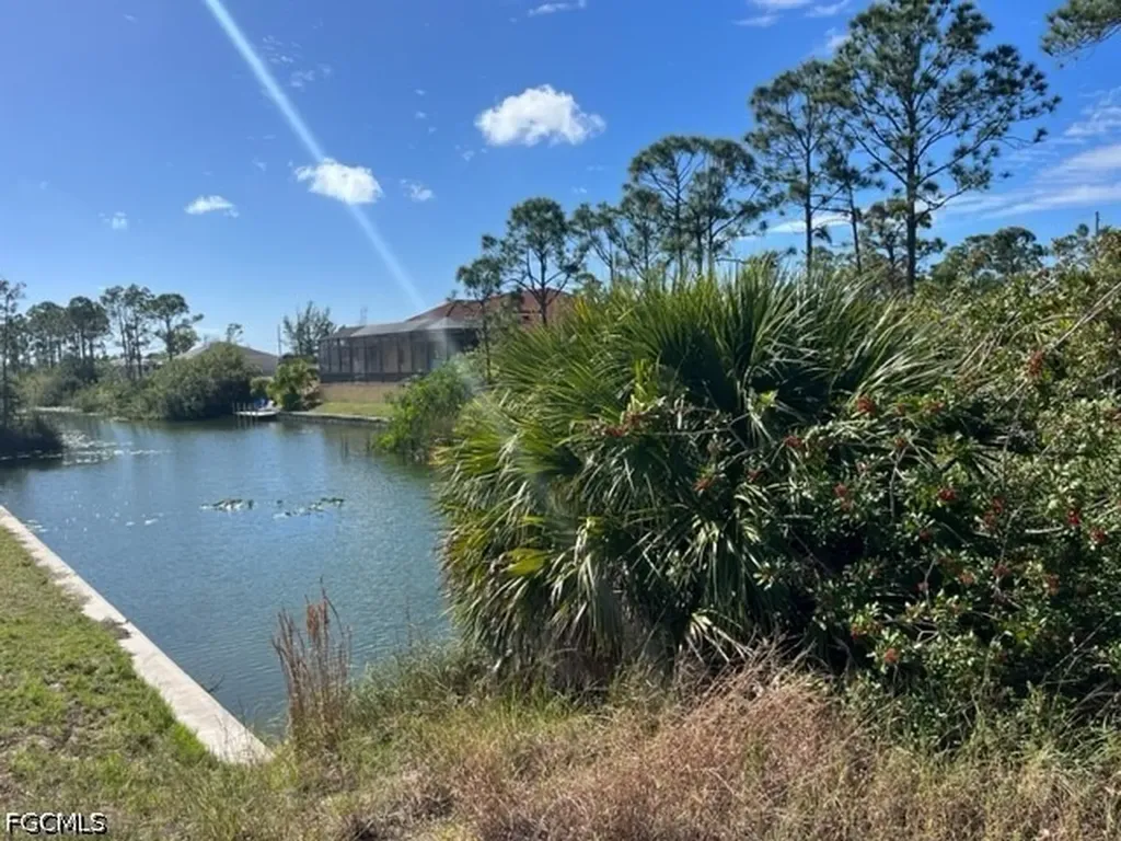 1720 Jacaranda Parkway W Cape Coral FL 33993