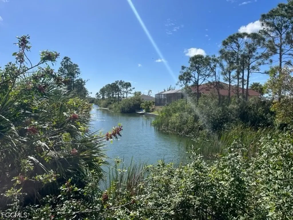 1720 Jacaranda Parkway W Cape Coral FL 33993