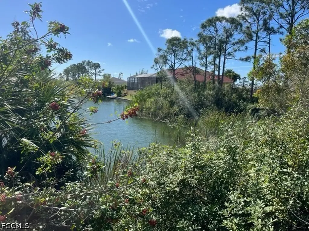 1720 Jacaranda Parkway W Cape Coral FL 33993
