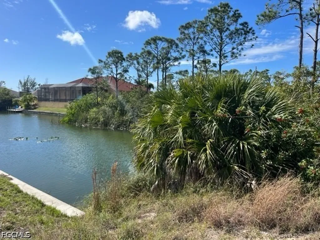 1720 Jacaranda Parkway W Cape Coral FL 33993