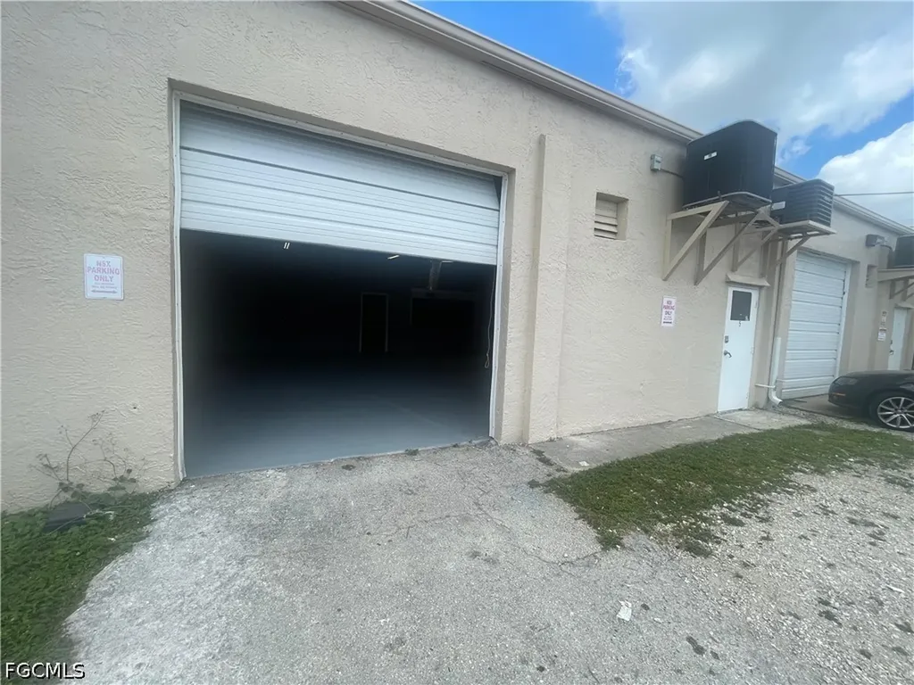 1423 SE 10th Street Cape Coral FL 33990